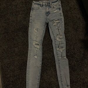 Distressed Denim Skinny Jeans American Eagle size 0. Super Hi-Rise jegging.